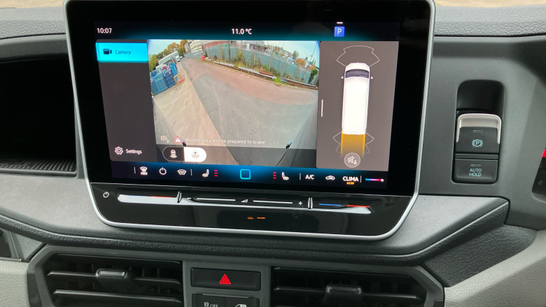 Volkswagen Crafter Cr35 Lwb Diesel Fwd 2.0 TDI 177PS Commerce Plus High Roof Van Auto